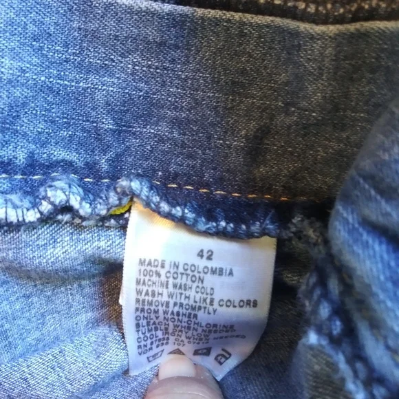 Nautica Men's Denim Jean Shorts - Picture 4 of 9